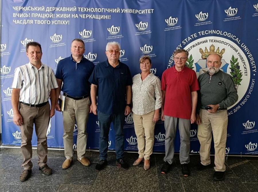 Партнерство задля підготовки висококваліфікованих фахівців: ЧДТУ співпрацюватиме з &laquo;Облархбюро&raquo;