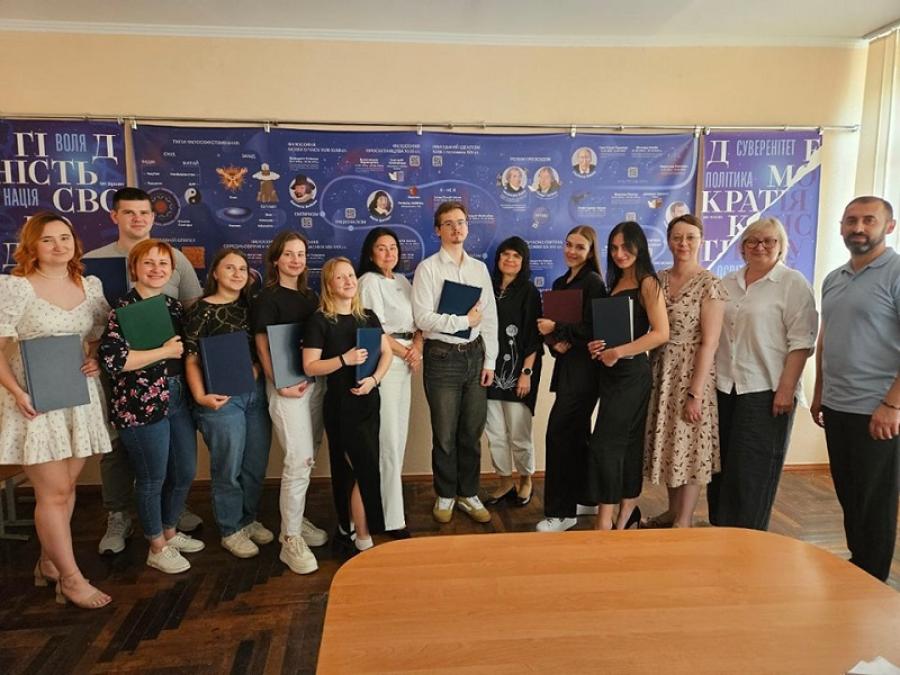 Політфілософи ЧДТУ успішно захистили кваліфікаційні роботи бакалаврів
