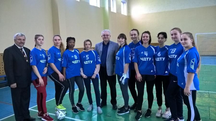 У ЧДТУ відбулися обласні змагання з футзалу серед дівчат