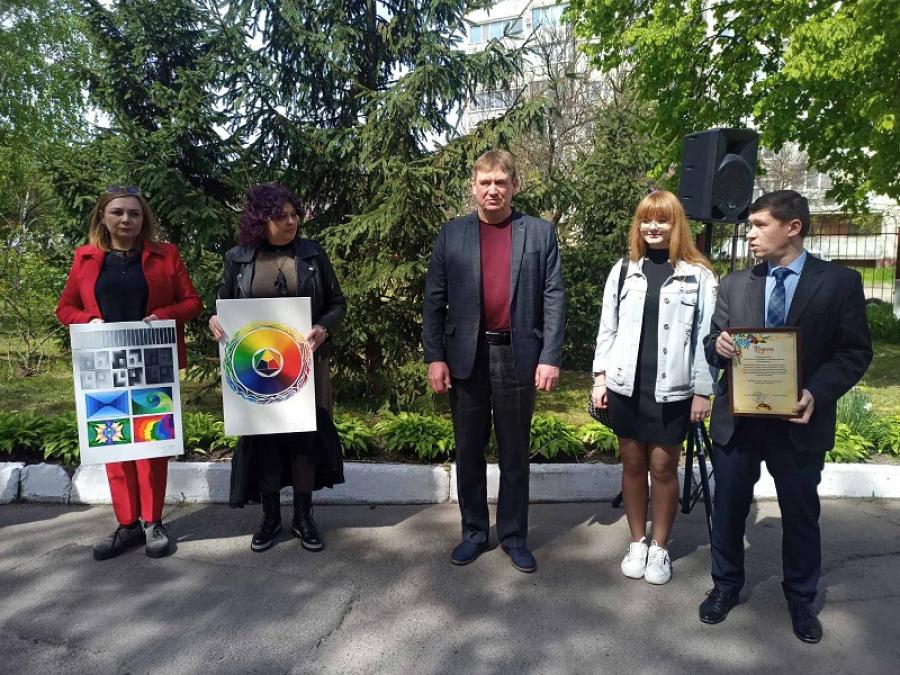 Дизайнери ЧДТУ привітали вихованців Черкаської спеціальної школи з Днем народження закладу освіти