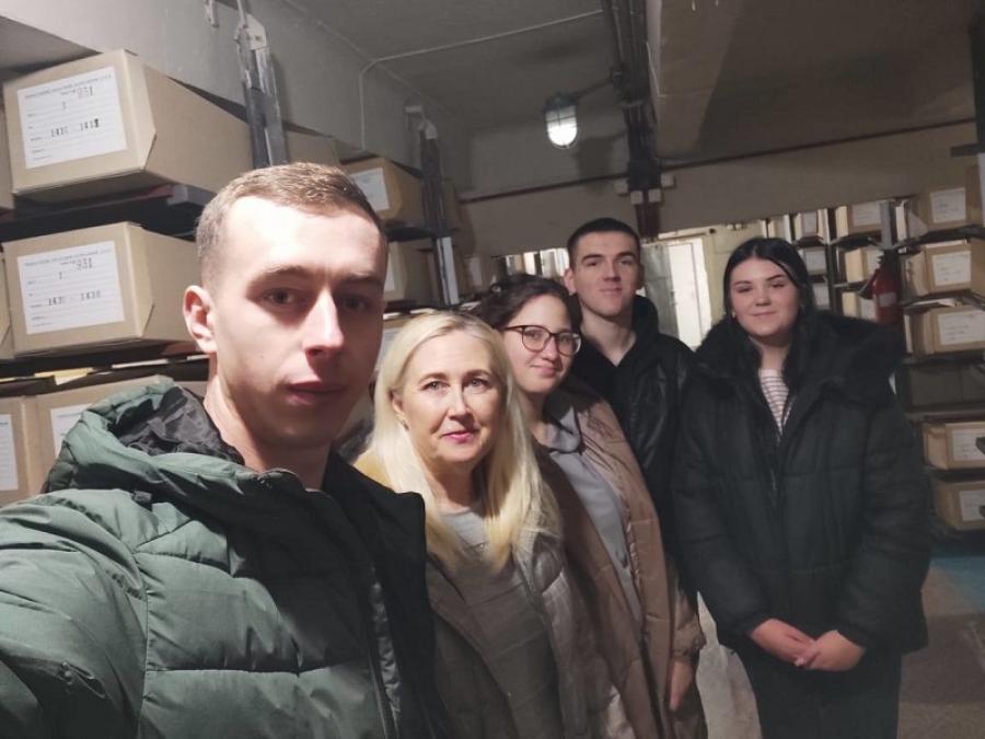 Майбутні історики та археологи ЧДТУ побували на ознайомчій екскурсії у Державному архіві Черкаської області