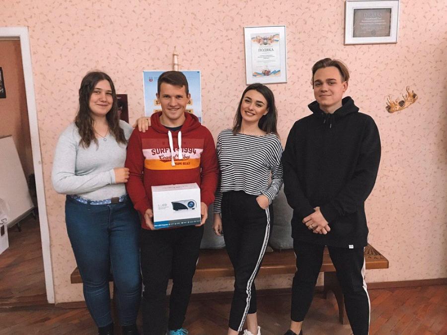 Студенти ЧДТУ отримали подарунок від обласної Профспілки працівників освіти і науки України