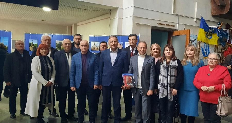 &laquo;Бережімо нашу спадщину&raquo;: ЧДТУ долучився до презентації унікального фотопроєкту в обласному краєзнавчому музеї