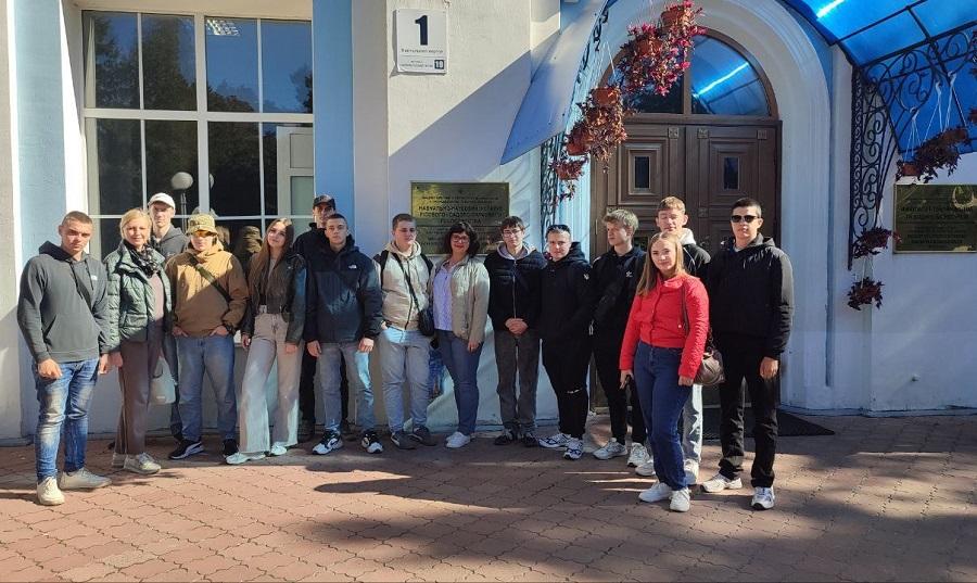 Майбутні лісівники ЧДТУ побували в Навчально-науковому інституті лісового та садово-паркового господарства Національного університету біоресурсів і природокористування України
