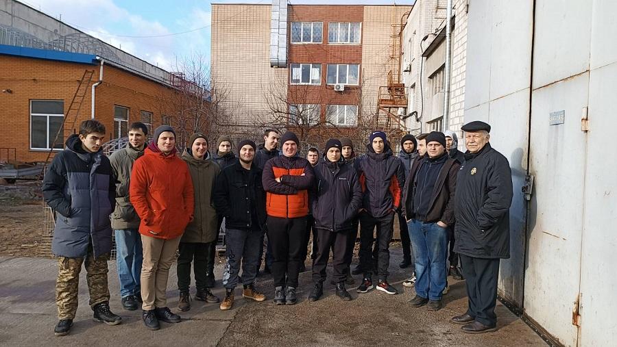 Першокурсники спеціальності «Галузеве машинобудування» ЧДТУ  у межах навчально-ознайомчої та наукової  практики побували ТОВ «АРАМІС»