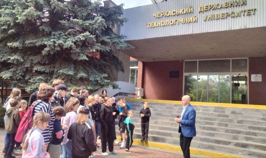 Учнівська молодь із Херсонщини завітала до ЧДТУ