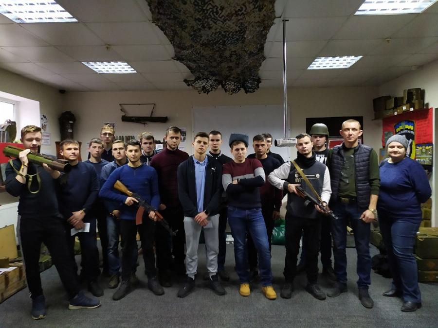Студентська молодь ЧДТУ відвідала музей АТО