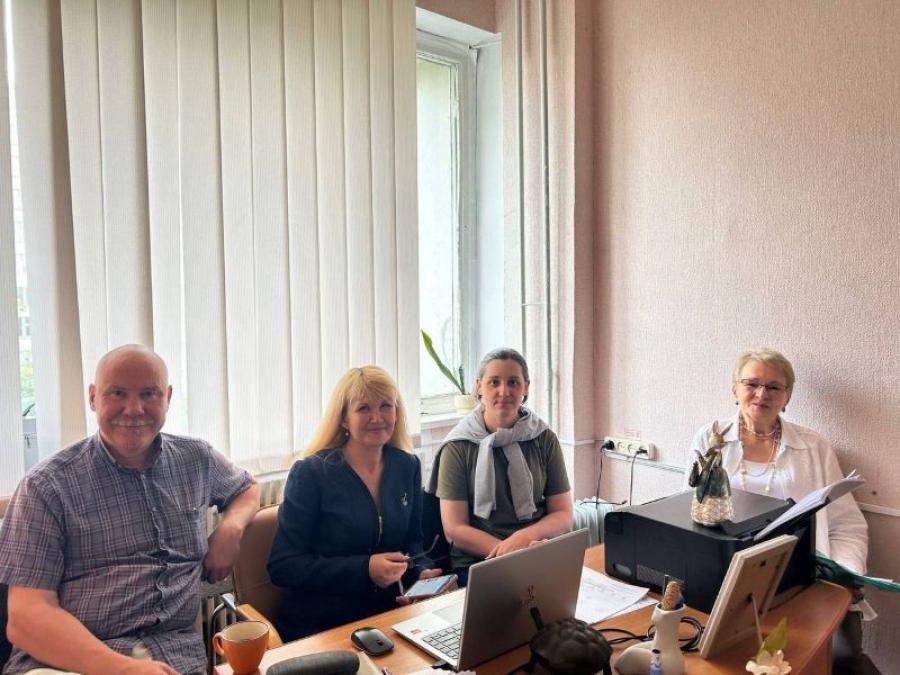 Кафедра графічного дизайну, моди та стилю ЧДТУ провела профорієнтаційну онлайн-зустріч зі студентами Краматорського фахового коледжу технологій та дизайну
