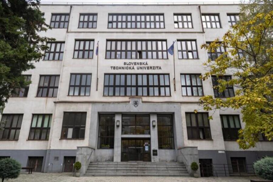Словацький технічний університет у Братиславі пропонує студентам ЧДТУ навчання в межах міжнародного семестрового академічного обміну за програмою Erasmus+