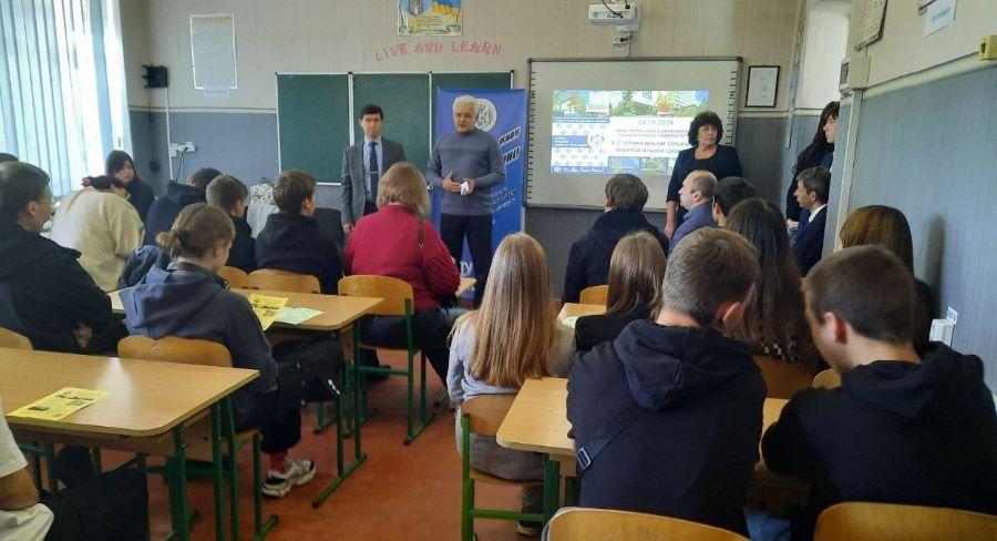 «Вчись, працюй, живи на Черкащині!»: День ЧДТУ пройшов на базі Степанківського ліцею