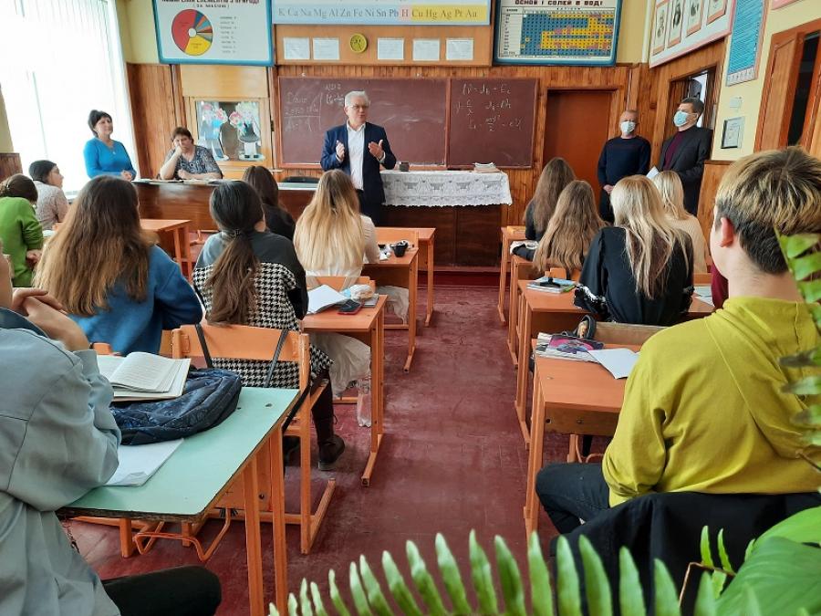 Керівництво ЧДТУ розповіло школярам Кам&#039;янки про особливості вступної кампанії-2021
