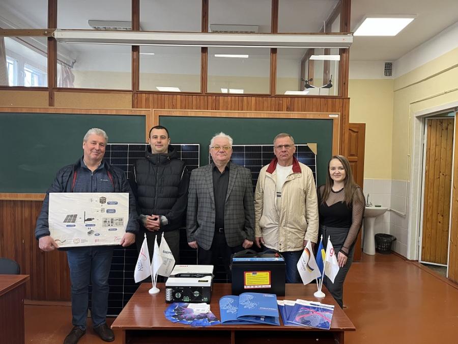 Співпраця в дії: ТОВ «Stable Energy» передав кафедрі електротехнічних систем ЧДТУ сучасне обладнання для навчання та розвитку студентів