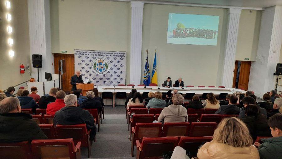На Конференції трудового колективу ЧДТУ ректор Олег Григор підбив підсумки 2023 року та окреслив перспективи на майбутнє