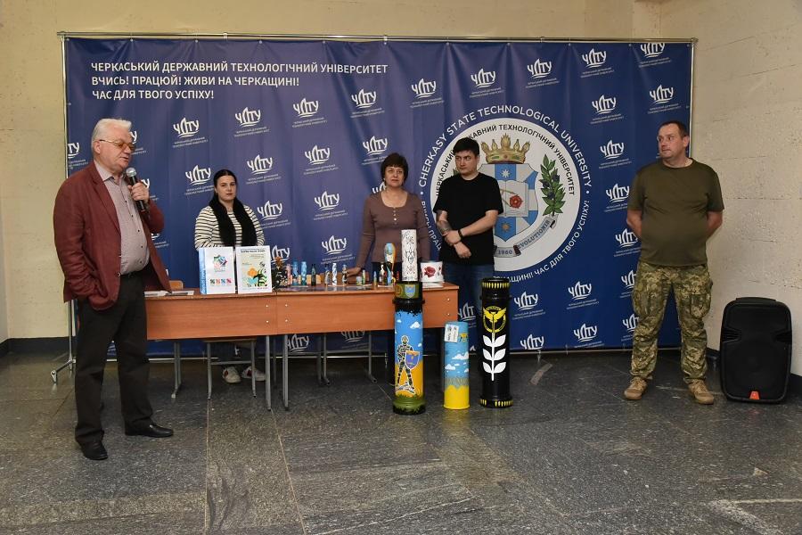 «Барви після грому»: кафедра дизайну ЧДТУ продовжує серію мистецько-волонтерських заходів на підтримку ЗСУ
