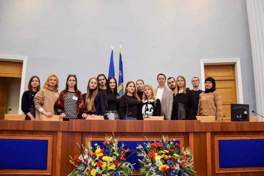 Політфілософи ЧДТУ провели день місцевого самоврядування в облраді