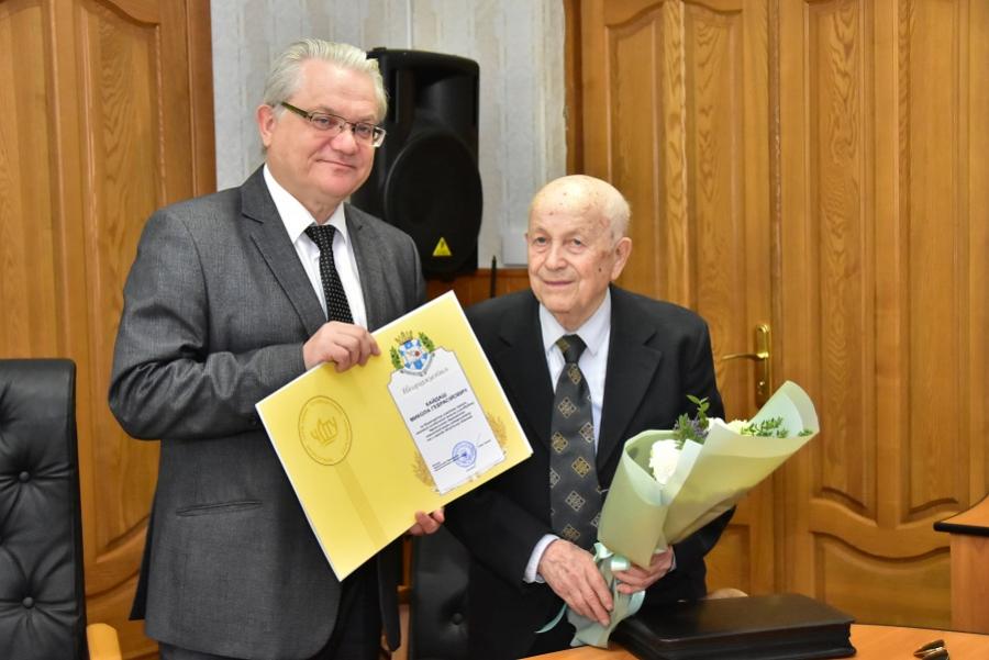 Колишнього керівника ЧДТУ Миколу Кайдаша віншували з нагоди 90-річного ювілею