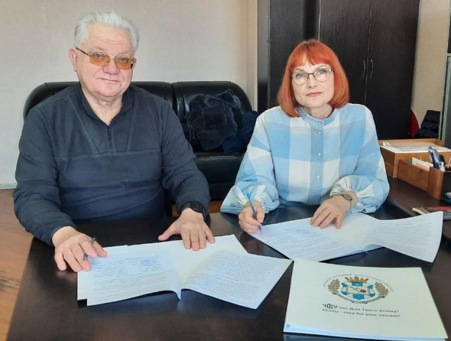 ЧДТУ уклав договір про співпрацю з Черкаським обласним краєзнавчим музеєм