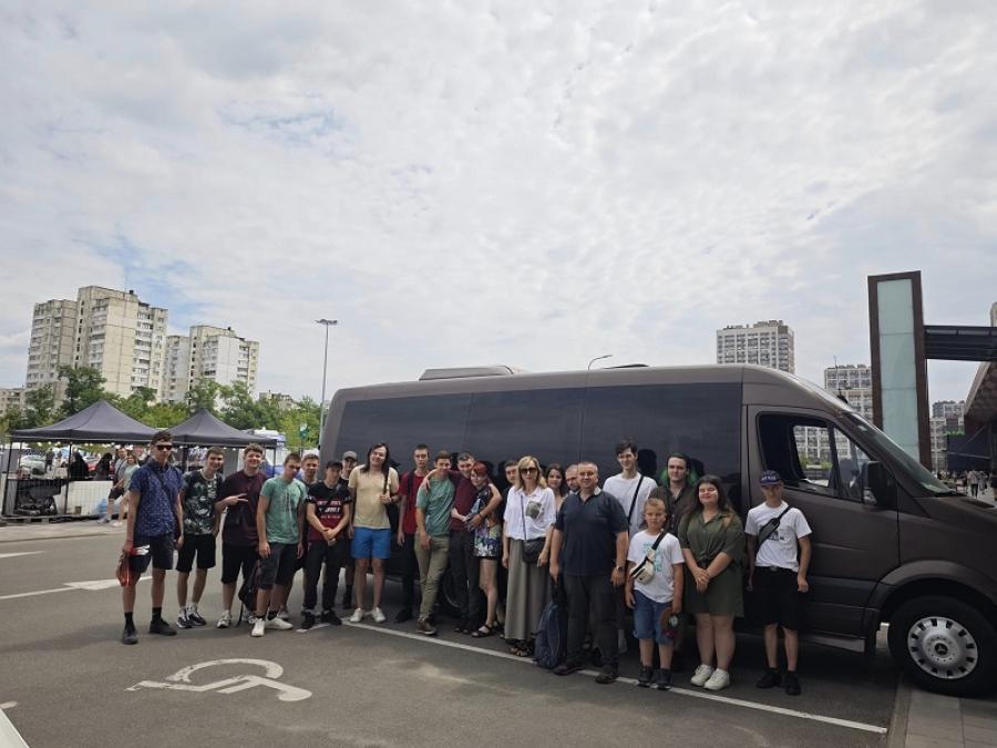 Автомобілісти ЧДТУ відвідали фестиваль автомобільної культури KYIV CAR FEST