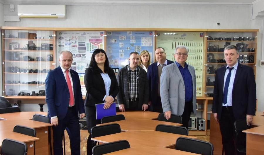 Професійні експерти ділитимуться досвідом з майбутніми фахівцями з історії, музеєзнавства, експертизи культурно-історичних цінностей та  права ЧДТУ