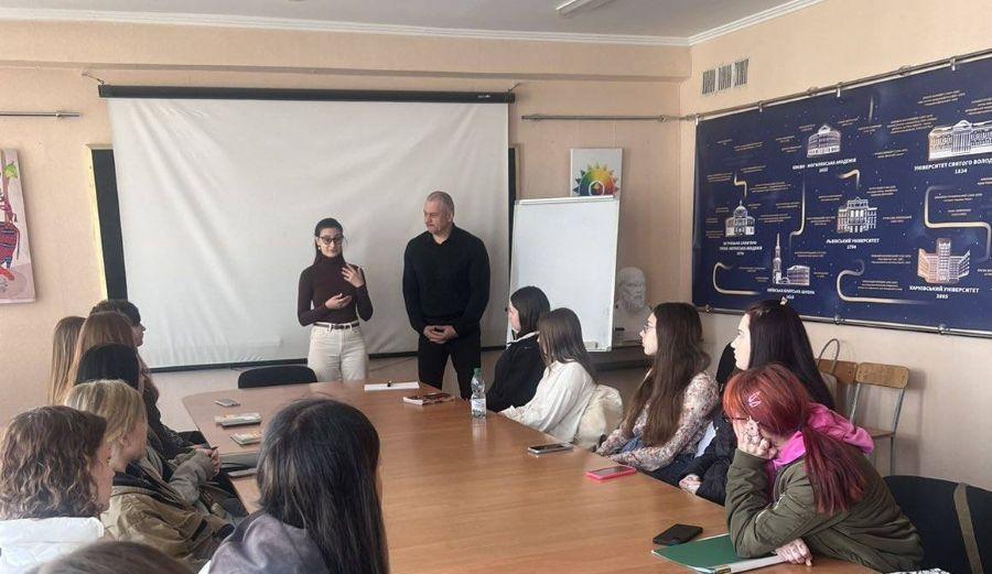 &laquo;Між емпатією та самозбереженням&raquo;: до Всеукраїнського дня психолога у ЧДТУ пройшов тематичний майстерклас від стейкхолдерів