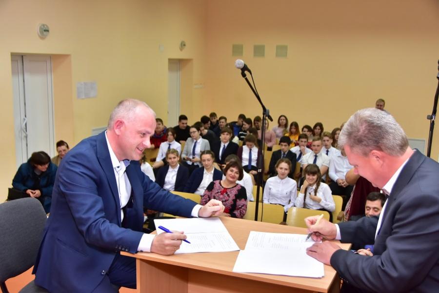 ЧДТУ продовжує популяризувати якість вищої освіти на Черкащині: День ЧДТУ пройшов у Чигиринській ОТГ