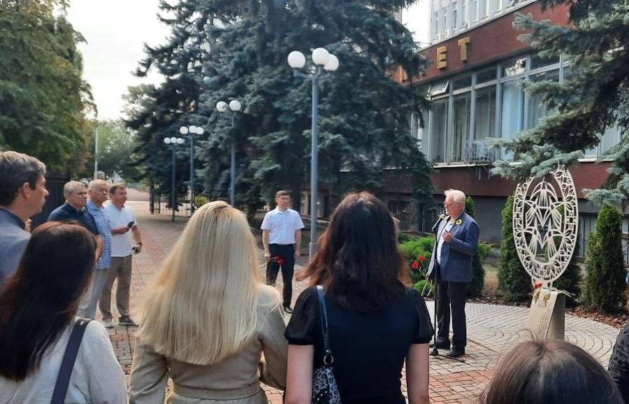 У ЧДТУ заходом-реквіємом вшанували пам&rsquo;ять захисників України, які загинули в боротьбі за незалежність, суверенітет і територіальну цілісність України