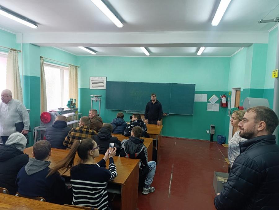 &laquo;Вдосконалення обладнання харчових виробництв&raquo;: на кафедрі проектування харчових виробництв та верстатів нового покоління ЧДТУ відбулося засідання наукового гуртка