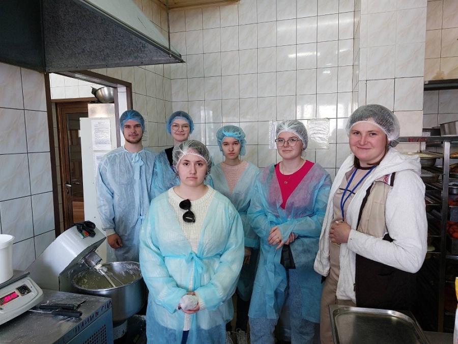 Майбутні фахівці готельно-ресторанної справи ЧДТУ вдосконалюють практичні навички на виробництві